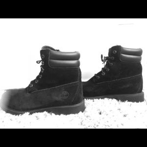Women’s Suede Black Timberland Boots